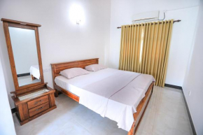 Green Gate House Rooms